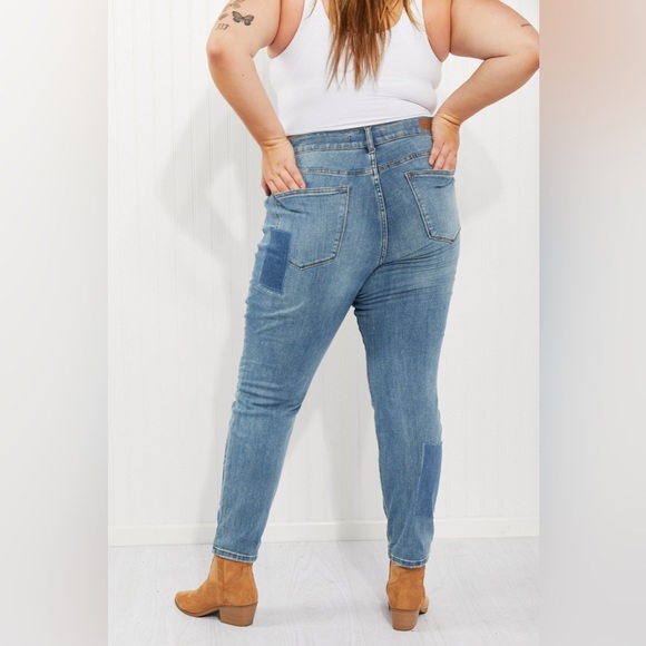 Patch Boyfriend Jeans - Picture 4 of 7